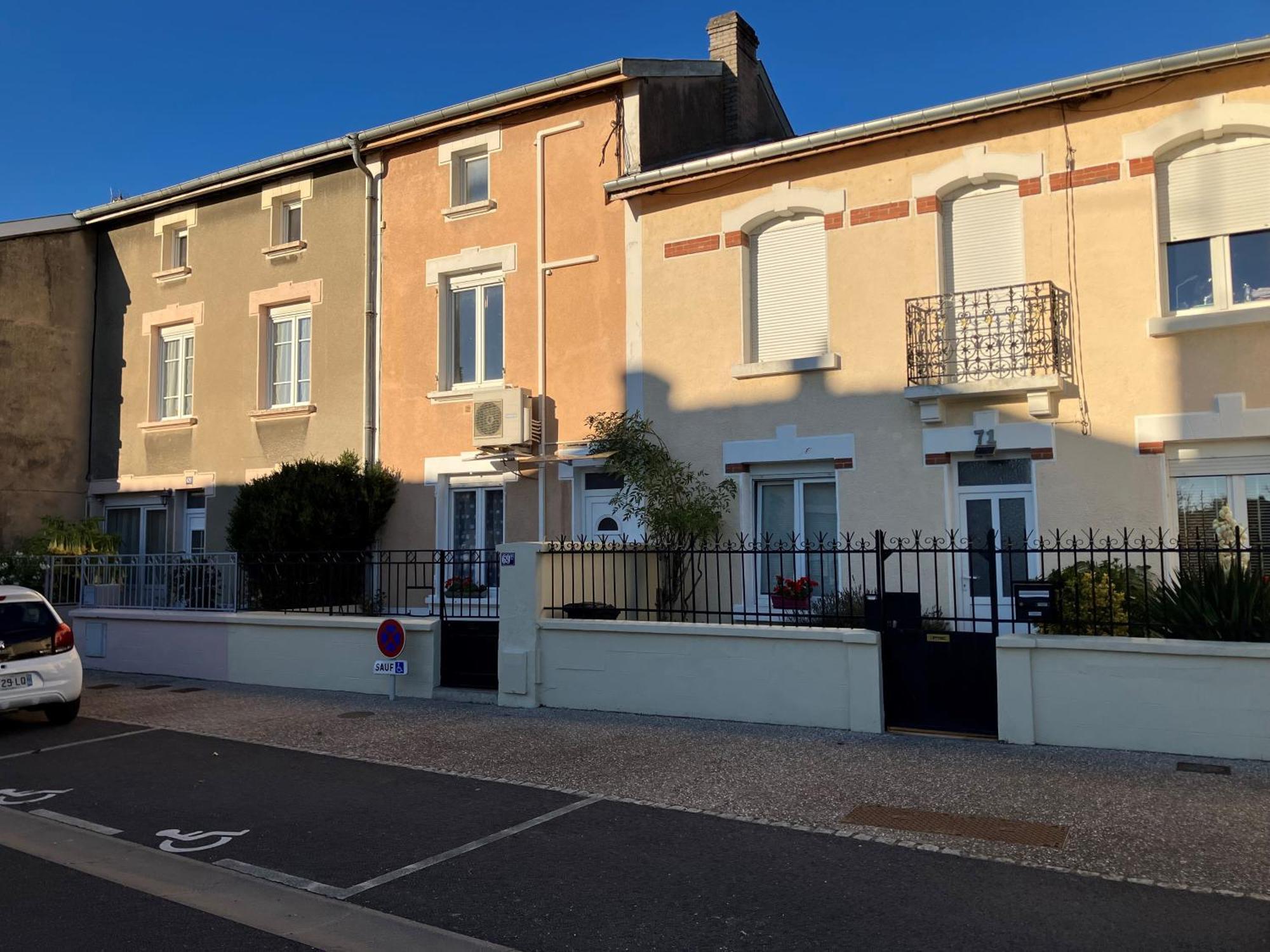 Jolie, Cozy, Confortable Maison De Ville Au Calme A 5Min Du Centre De Verdun, Parking Devant La Maison Belleville-Sur-Meuse Bagian luar foto